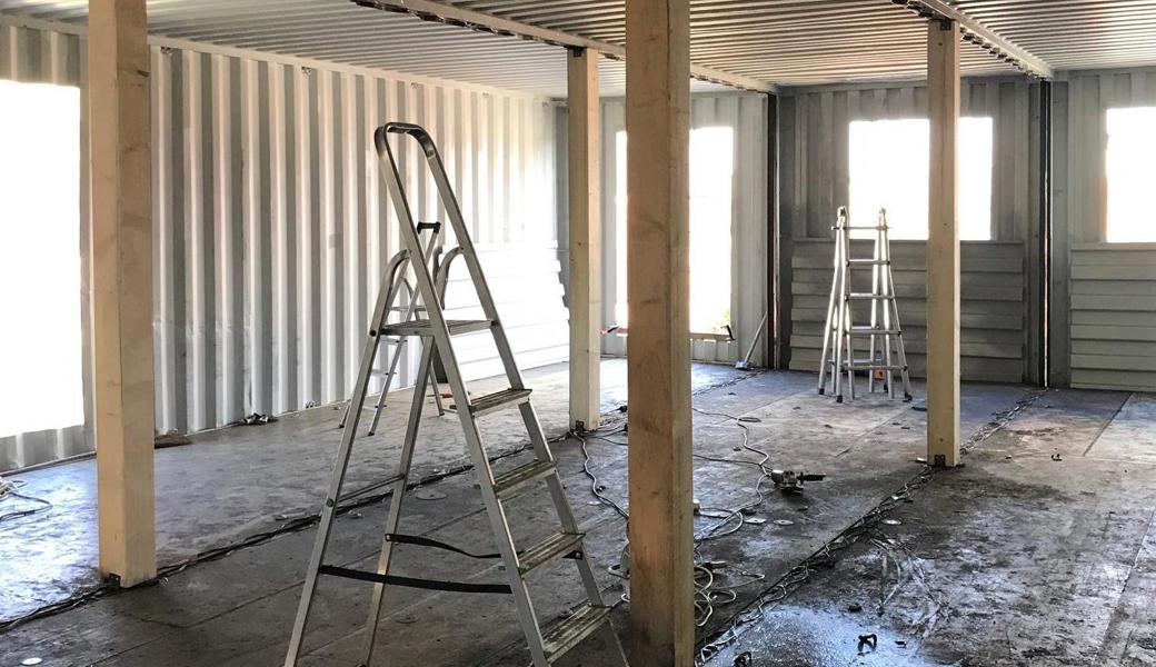 Es geht rasch vorwärts: lnnerhalb einer Woche sind die überflüssigen Containerwände entfernt worden.