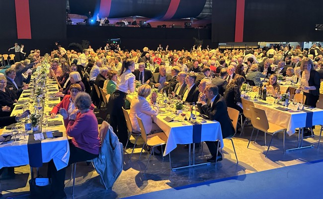Gutes Ergebnis, gelöste Stimmung: Impressionen von der GV der Alpha Rheintal Bank