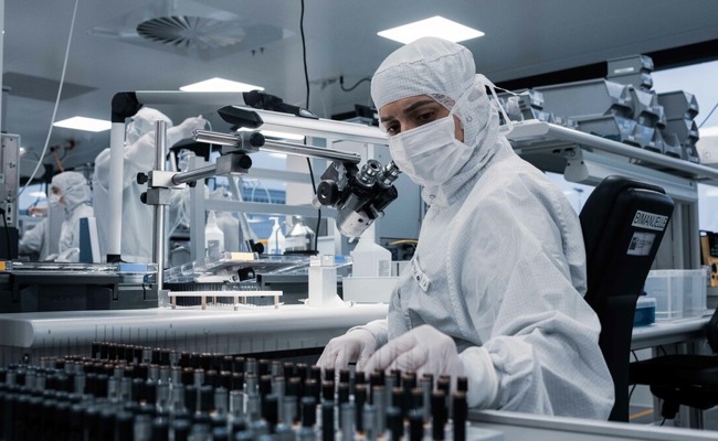 «Schweizer Vorzeigebeispiel»: Die Oertli Instrumente AG gewinnt wichtigen Preis der  Medtech-Branche