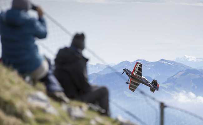 Atemberaubende Airshow auf dem Hohen Kasten mit historischen und modernen Flugzeugen