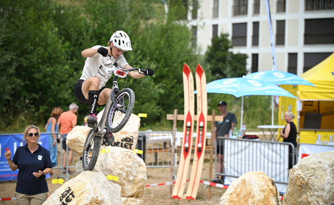 Trial-Fahrer Nando Sieber fliegt für die Junioren-WM nach Saudi-Arabien
