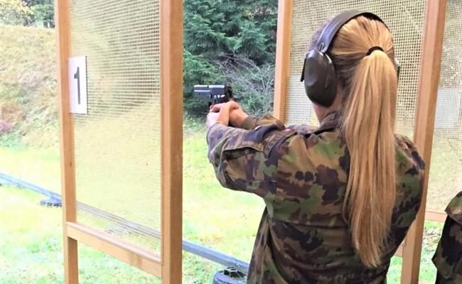 Frau im Militär: «Soldaten pfiffen mir ständig nach»