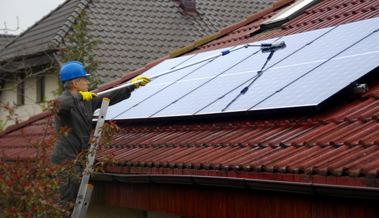 Bis zu 20 Prozent weniger Strom: Sieben Tipps gegen schmutzige Solarpanels