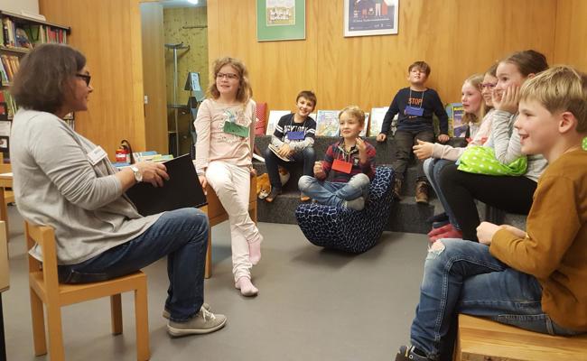 Erste Erzählnacht in der Bibliothek Berneck