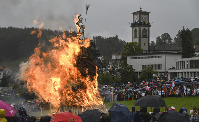 Eigensinniger Appenzeller: Böögg  explodiert nach 31 Minuten und 28 Sekunden