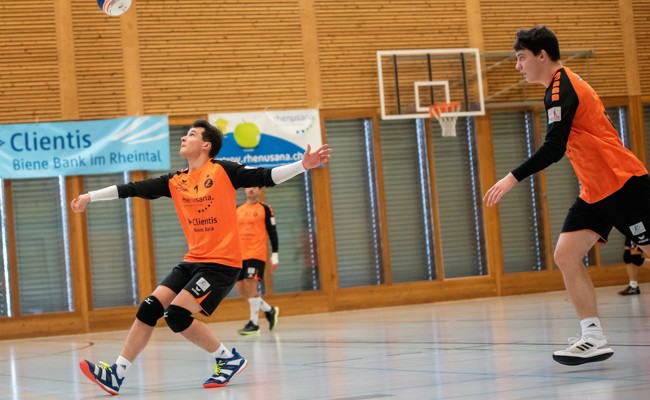 Faustball Widnau: Vier Spiele, zwei Siege, zwei Niederlagen