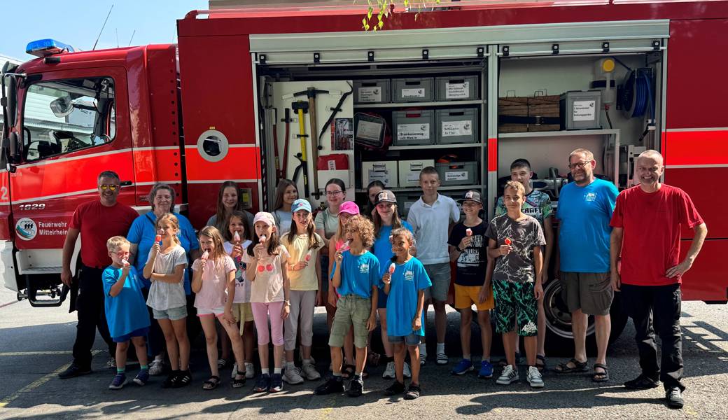 Samariter und Helpis zu Gast bei der Feuerwehr