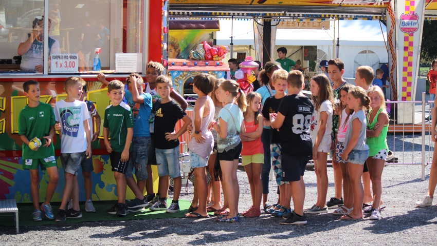 Die Kinder werden am Wochenende trotzdem auf ihre Kosten kommen. Die Kinder werden am Wochenende trotzdem auf ihre Kosten kommen.
