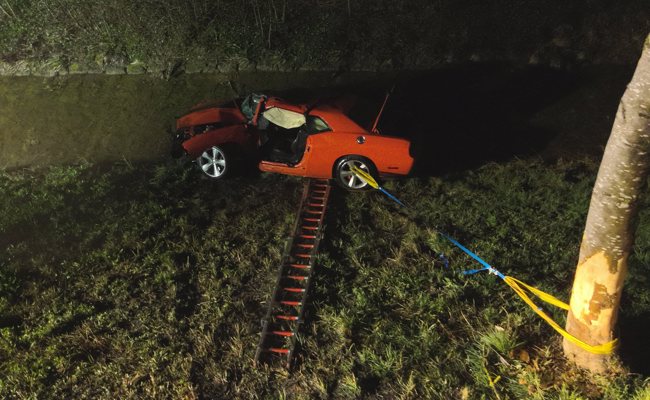 62-Jähriger Autofahrer kommt von der Strasse ab und landet im Dürrenbach