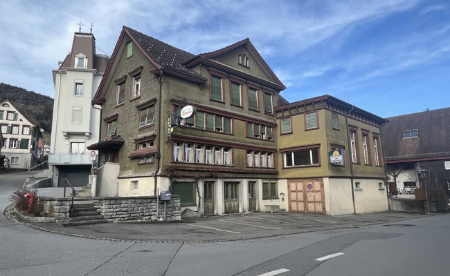 Oft eine Streitfrage in Gemeinden: Neubau oder Denkmalpflege?