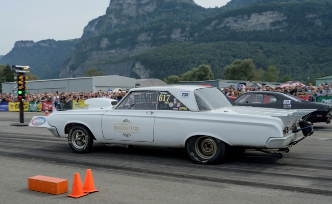 Ein Widnauer siegt in Hohenems mit einem 1000 Pferde starken Dodge