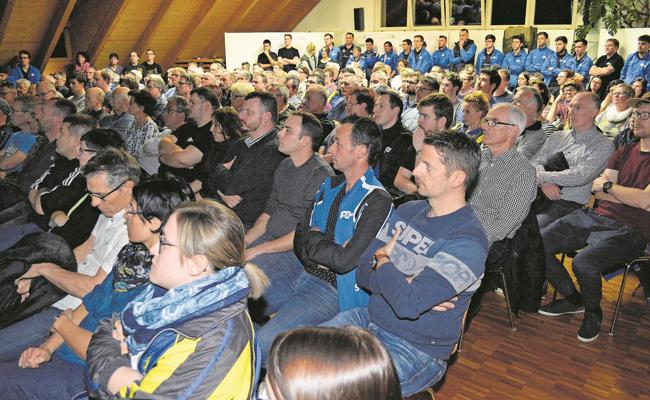 Grosses Interesse an Clubhaus-Info