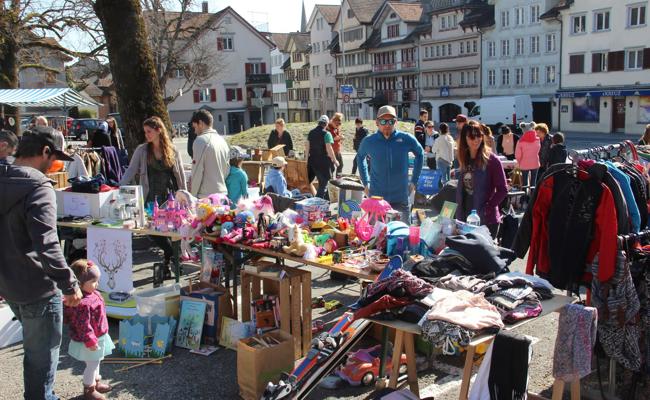 Ein Flohmarkt, wie man ihn sich wünscht