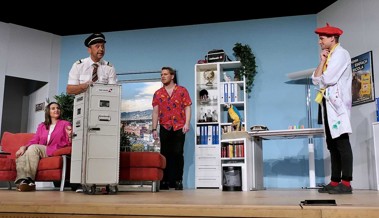 Theatergruppe Rhybrugg reist ans Volkstheaterfestival und spielt um die «goldene Meringue»
