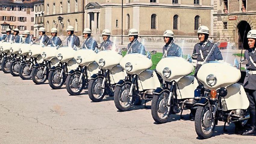 Motorräder anno dazumal: Die Flotte der Kantonspolizei St. Gallen im Jahr 1953.