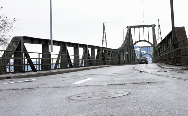 Wiesenrainbrücke soll in einem halben Jahr wieder normal befahrbar sein - Die Kosten sind geklärt