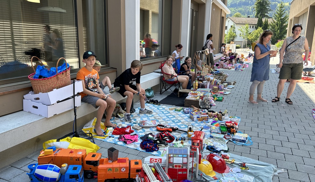 Kinderflohmarkt am Schulhaus Stäpfli Berneck 