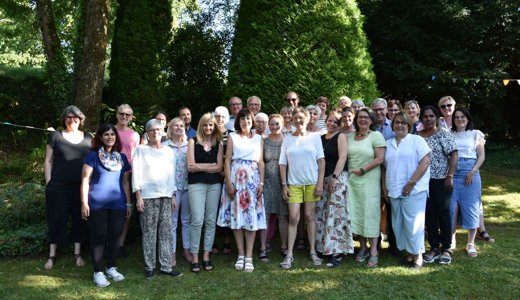 Grosses Team: Innerhalb dreier Jahre gewinnt und begeistert die Leiterin Silvia Hermann zig freiwillige Mitarbeitende fürs Familien- und Begegnungszentrum Reburg.