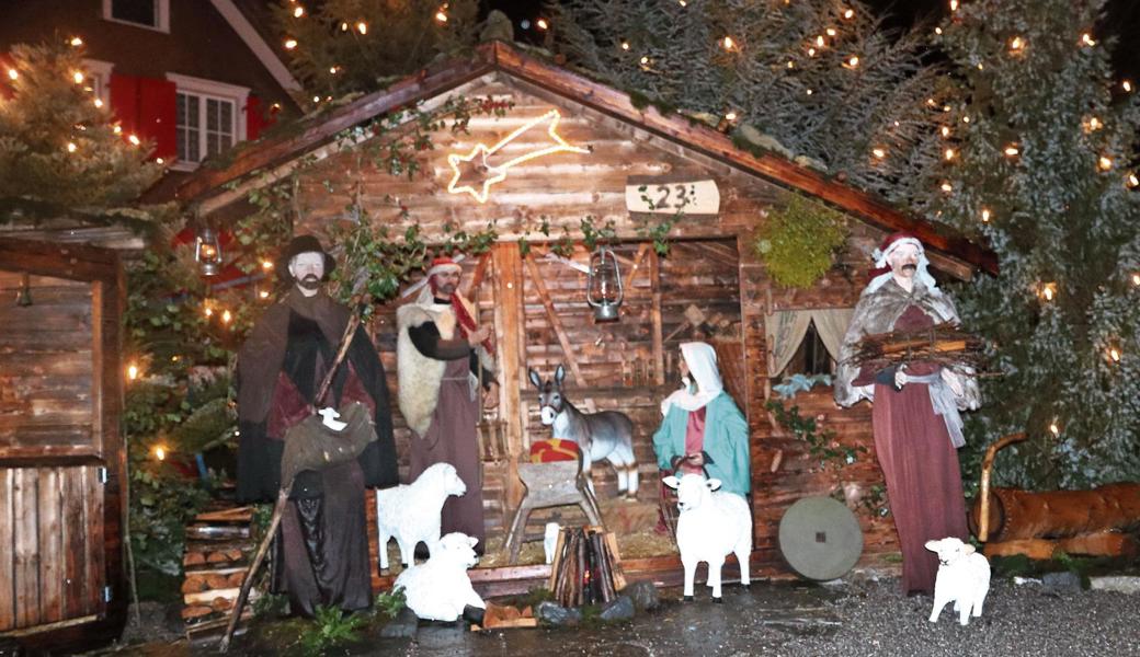 In mühevoller Handarbeit erstellt: Die Weihnachtskrippe im Ortsteil Büchel. 