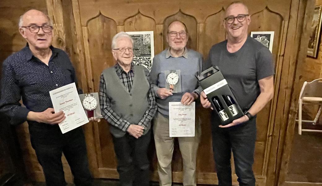 Die Geehrten, von links: Roman Thurnherr, Rolf Kapp, Jürg Pfund und Robert Braun.