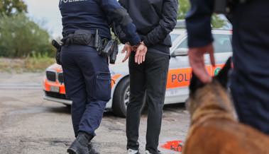 Zwei Jugendliche ausgeraubt und geschlagen: Drei Tatverdächtige sind erst 14 Jahre alt