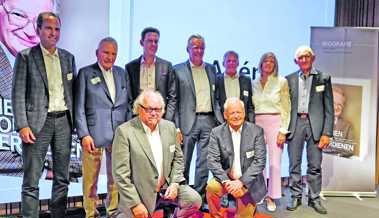 Buchvernissage: Biografie über Hans Huber «Dienen vor verdienen» vorgestellt