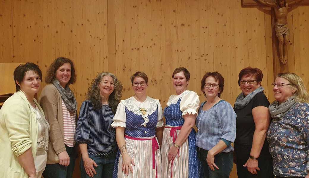 Neuer und alter Vorstand (v. l.): Petra Harder, Nicole Rechsteiner, Sonja Steiger, Präsidentin Claudia Keller, Patricia Willi, Regula Rechsteiner, Roswitha Rohner und Maria Hardegger; Melanie Willi fehlt.