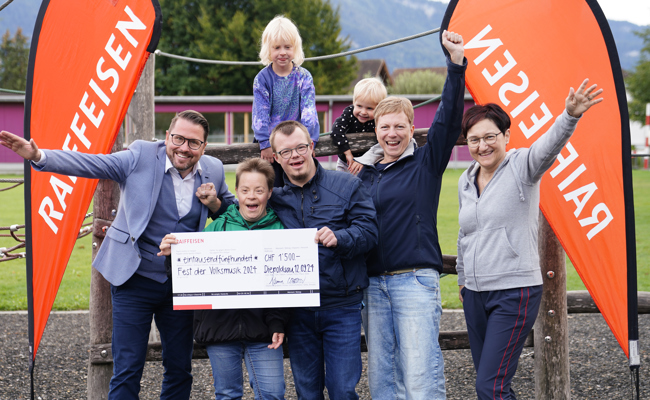 Raiffeisenbank unterstützt Fest der Volksmusik
