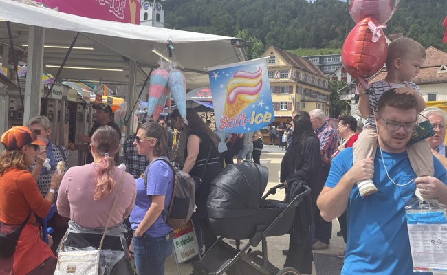 Kilbi lockt mit Softeis, Zuckerwatte und Autoscooter