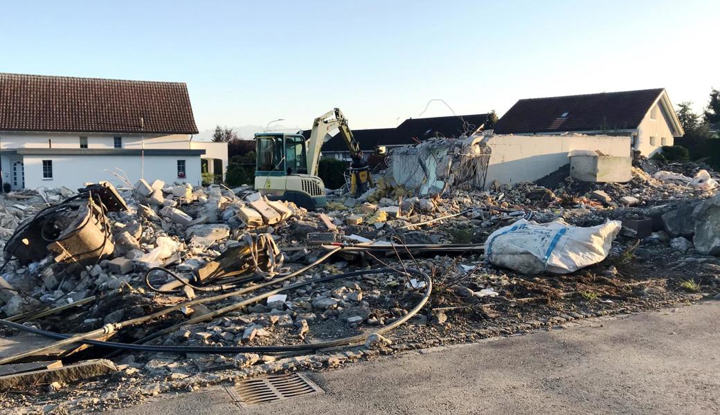 Auf dieser 1091 Quadratmeter grossen Parzelle in einem Einfamilienhausquartier entsteht eine neue Überbauung.