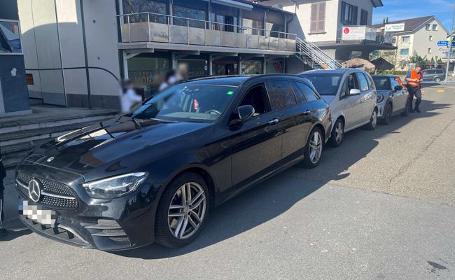 Zwei Verletzte und Sachschaden bei Auffahrkollision