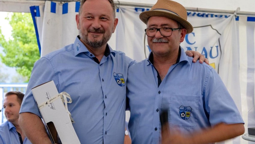 Markus Heule (links) wurde für zehn Jahre im Präsidium der Frauenabteilung zum Freimitglied des FCW ernannt. Markus Heule (links) wurde für zehn Jahre im Präsidium der Frauenabteilung zum Freimitglied des FCW ernannt.