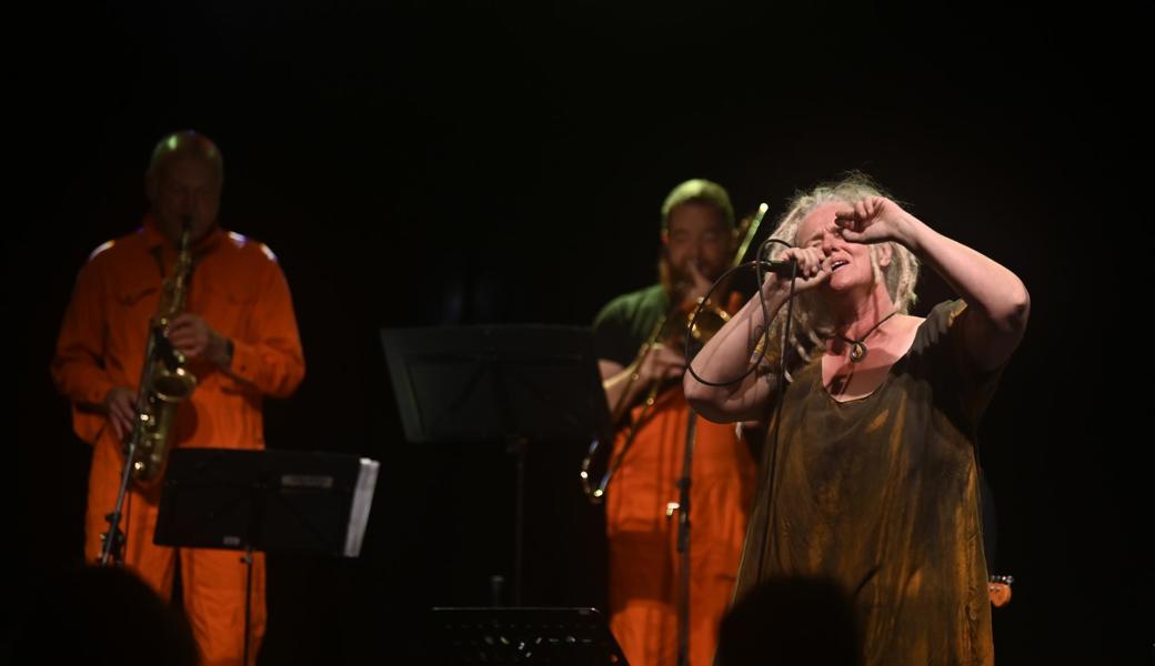 Funk und Soul, naturbelassen, mit viel «Dräck»: Manu Oesch Olowu mit Organic Stuff.