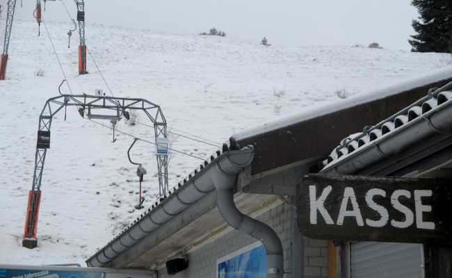 Skilift steht still: Kein Kassenklingeln am Bischofsberg