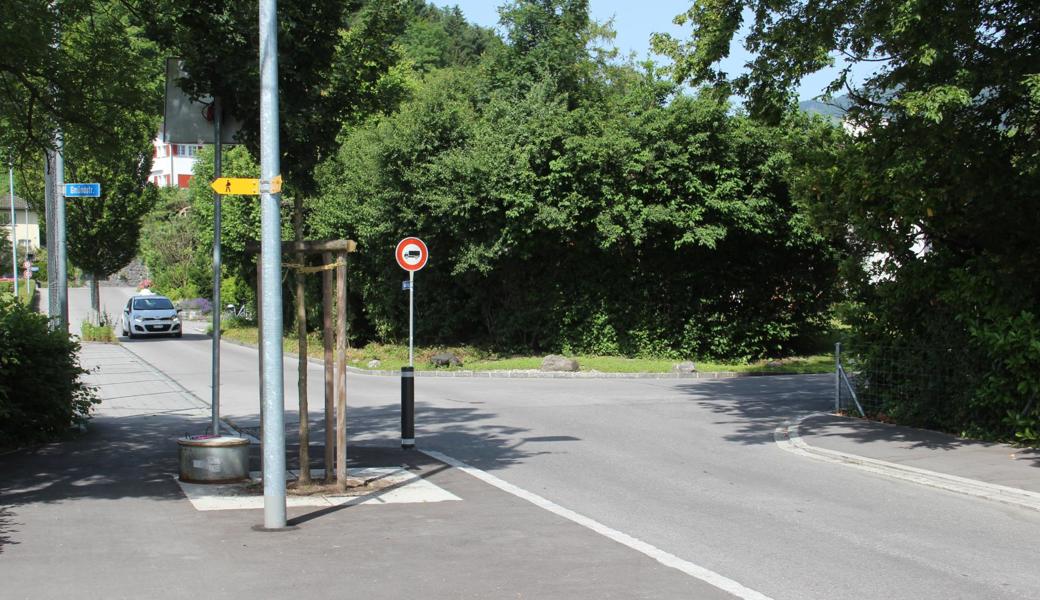Klaus Burkhardt hält die Kreuzung Brändli-/Gmündstrasse beim Schulhaus Blattacker nach der Sanierung für gefährlicher als vorher.