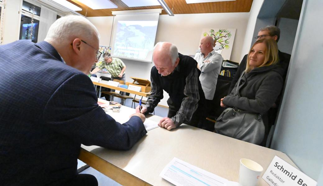 Nach den Vorgaben von Bund und Kanton für Veranstaltungen angesichts der drohenden Coronavirus-Pandemie mussten sich die Teilnehmenden in einer Namenliste eintragen.
