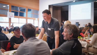 Ruedi Thomann ist neuer Bauernchef, Peter Nüesch wurde geehrt, Markus Ritter feuert an