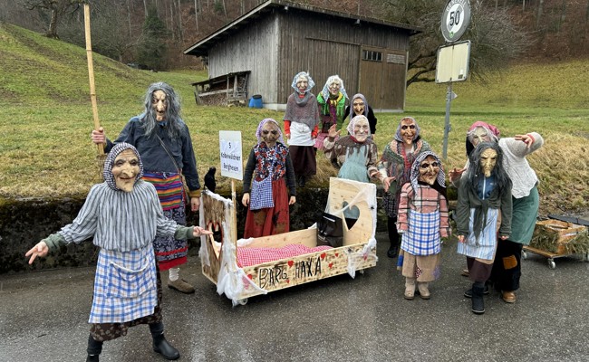 Schülergugga und Schnuddergoofa bringen das Dorf zum Beben