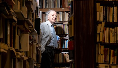 Mit dem ehemaligen Kantonsschullehrer Rainer Stöckli im Weinberg der Bücher
