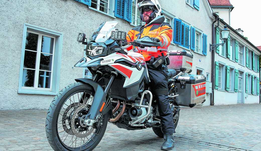 Die Kantonspolizei ist mit neuen Motorrädern im Einsatz.