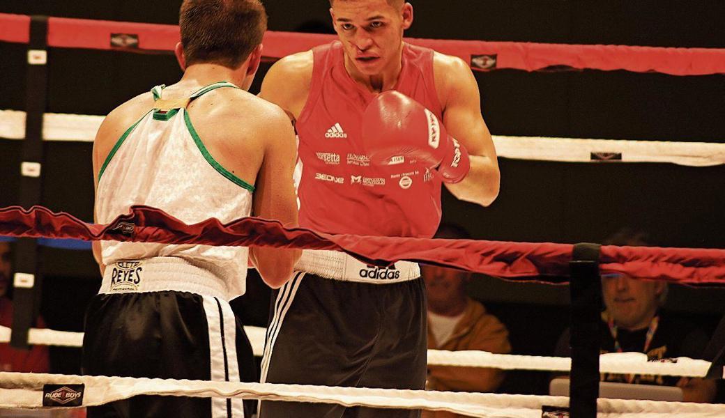 Matheus Martiniano De Sousa (r.) setzte sich gegen seine drei Gegner klar nach Punkten durch.