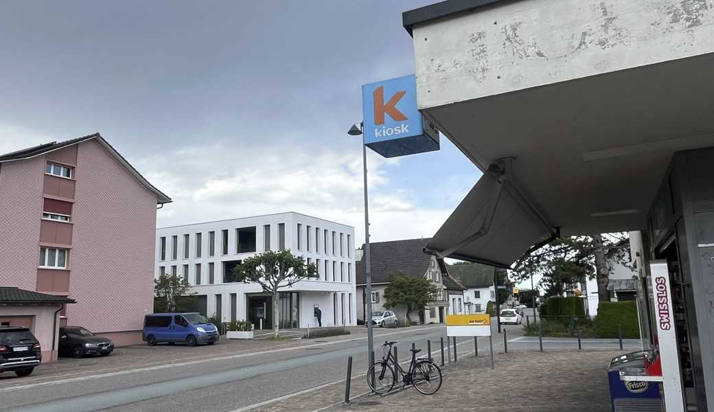 In Oberriet hat der Mann, der gemäss Anklageschrift «ziemlich gut Deutsch spricht», als Räuber 2750 Franken erbeutet. 