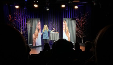 Das Christkind hat kreisrunden Haarausfall