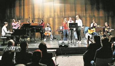 «Winterzauber» in der Kanti-Aula