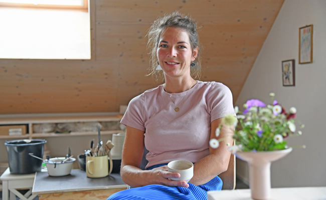 Vom Küchenprofi zur Töpferin:  Jasmine Wettler verbindet Kreativität und Handwerk