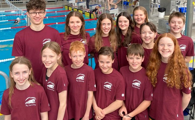 Rhy Swimming feiert in Biel viele Erfolge auf nationaler Ebene