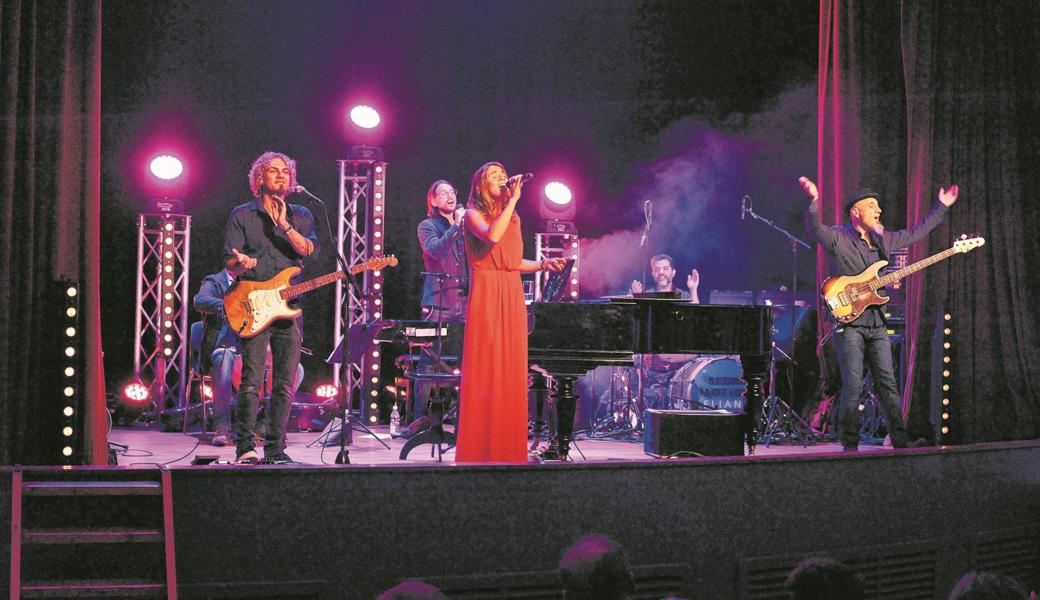 2012 war Eliane Müller das grösste Schweizer Talent. Seitdem begeistert sie das Publikum mit jedem Konzert von neuem: auch an der Kulturbrugg im Kinotheater Madlen.