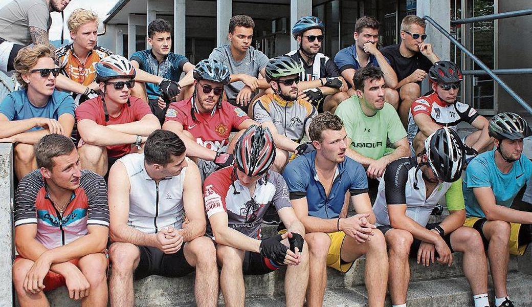 Mit einer happigen Biketour über 55 Kilometer und 1200 Höhenmeter wurde die Vorbereitung abgeschlossen. 