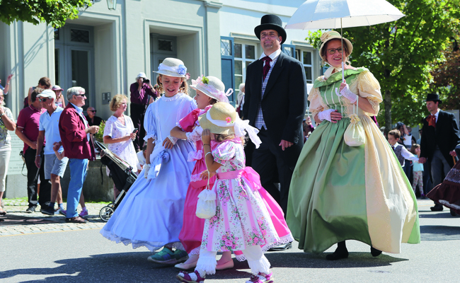 Das Biedermeierfest verwandelt Heiden in eine historische Festmeile