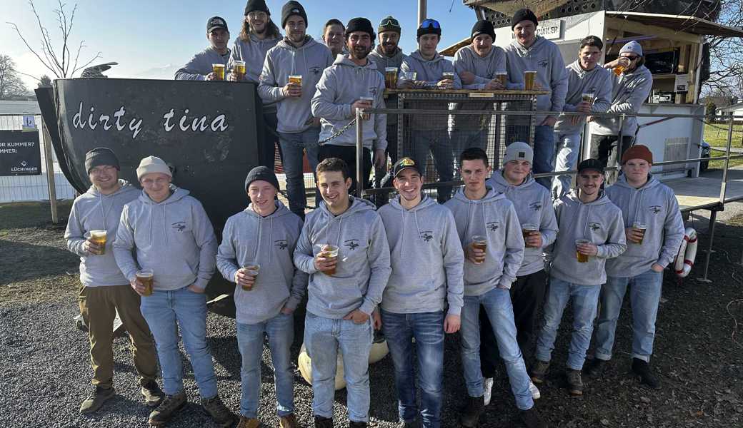 20 Mitglieder zählt der Fasnachtsverein aus Diepoldsau, der ausschliesslich aus Kollegen besteht, die sich seit Kindesbeinen kennen.